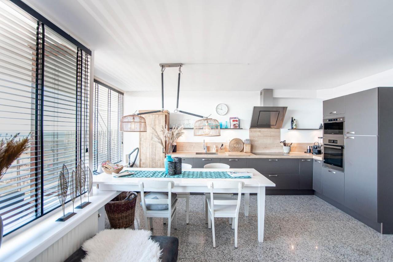 Ibiza With Private Parking Appartement Zandvoort